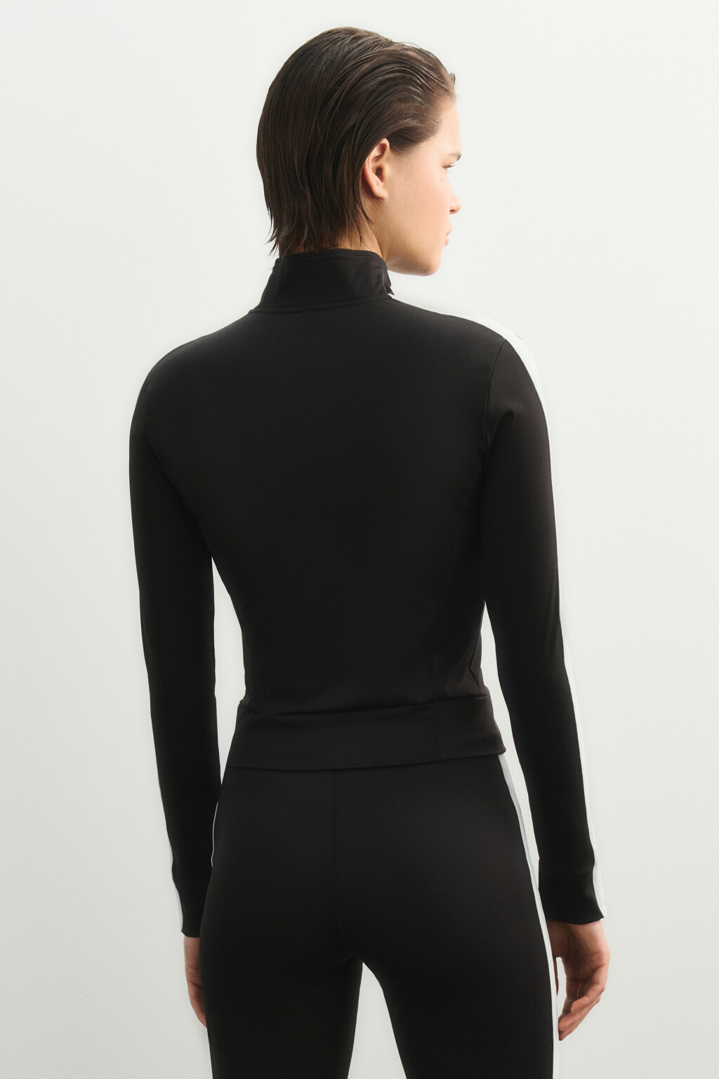 Лонгслив спортивный облегающий на молнии с лампасами - цвет черный - 3