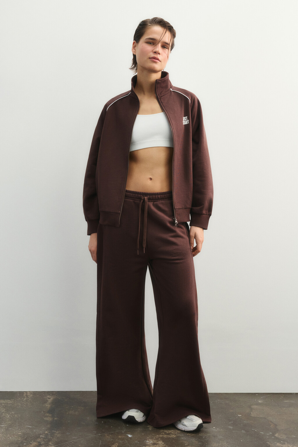 худи спортивная оверсайз из футера с принтом - цвет коричневый - 4