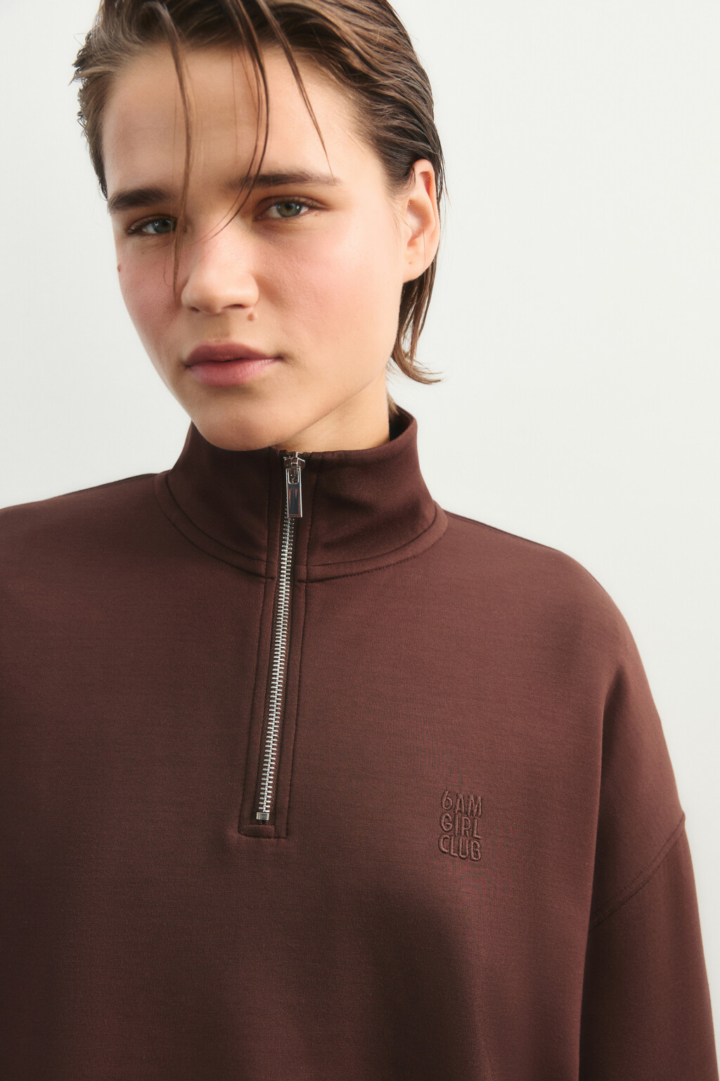 Худи спортивная из модала с воротником-стойкой - цвет коричневый - 6
