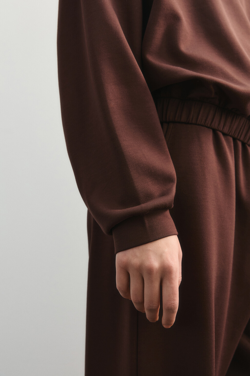 Худи спортивная из модала с воротником-стойкой - цвет коричневый - 7