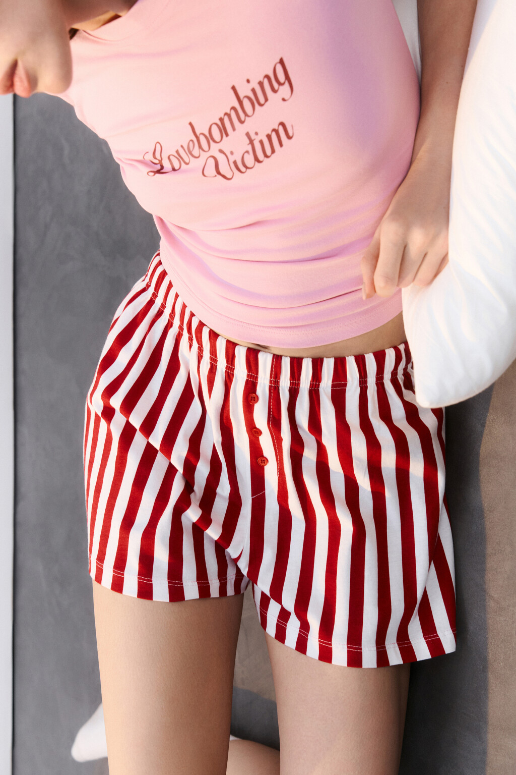 Шорты домашние хлопковые с принтом и пуговицами - цвет красный - 1