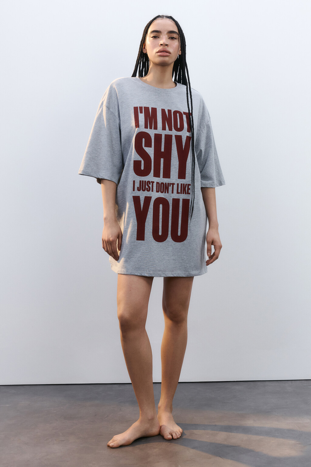 Платье-футболка домашнее с принтом - цвет серый - 5