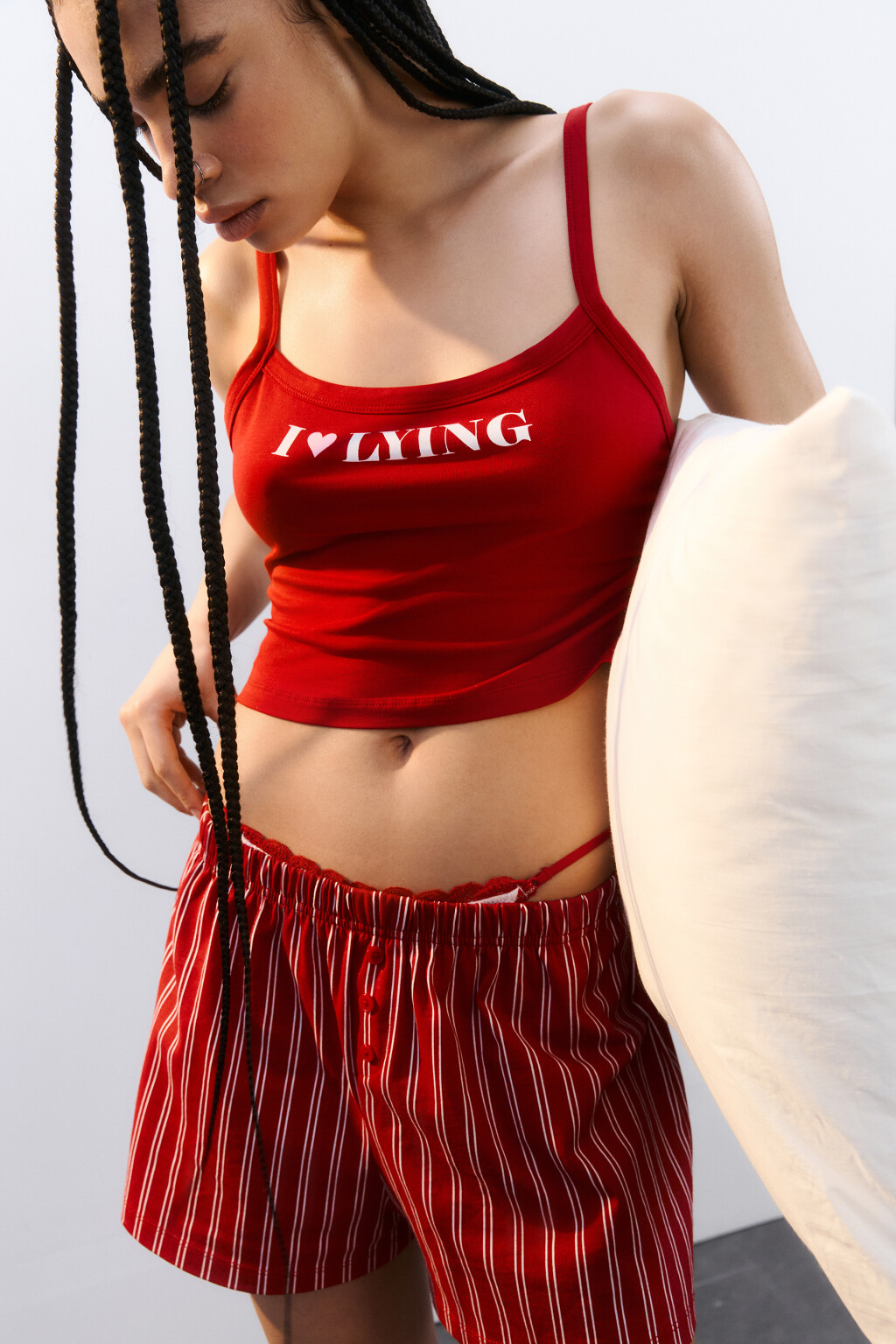 Майка-топ домашняя облегающая с принтом - цвет красный - 1