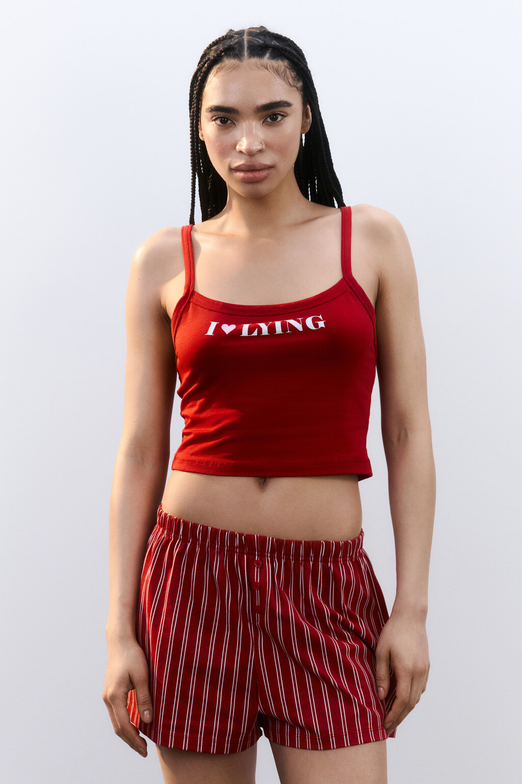 Майка-топ домашняя облегающая с принтом - цвет красный - 2