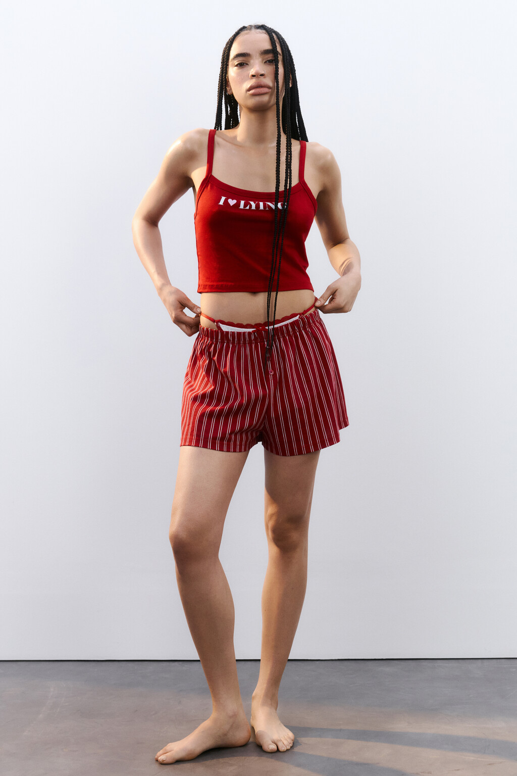 Майка-топ домашняя облегающая с принтом - цвет красный - 4