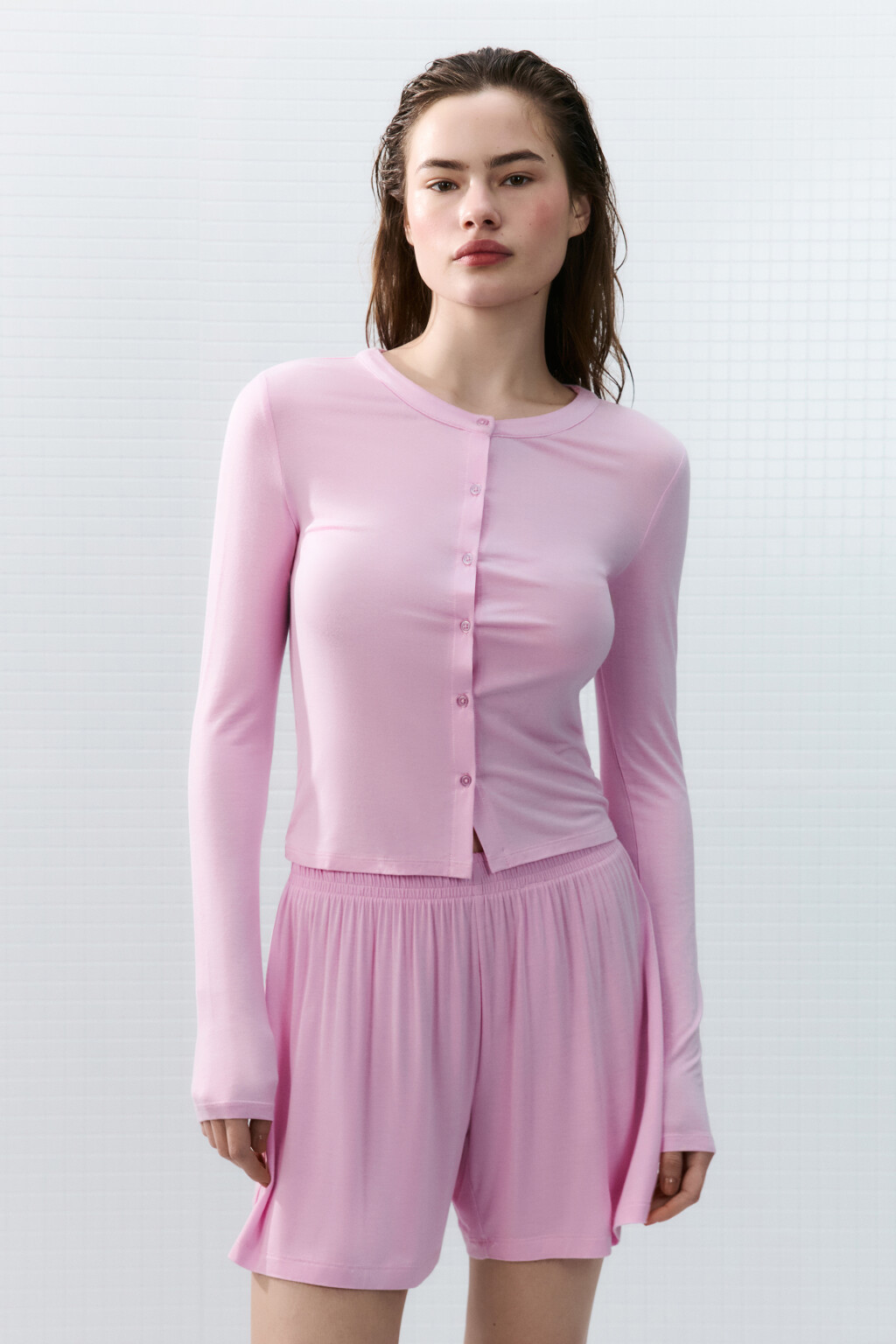 Лонгслив домашний вискозный на пуговицах - цвет розовый - 2