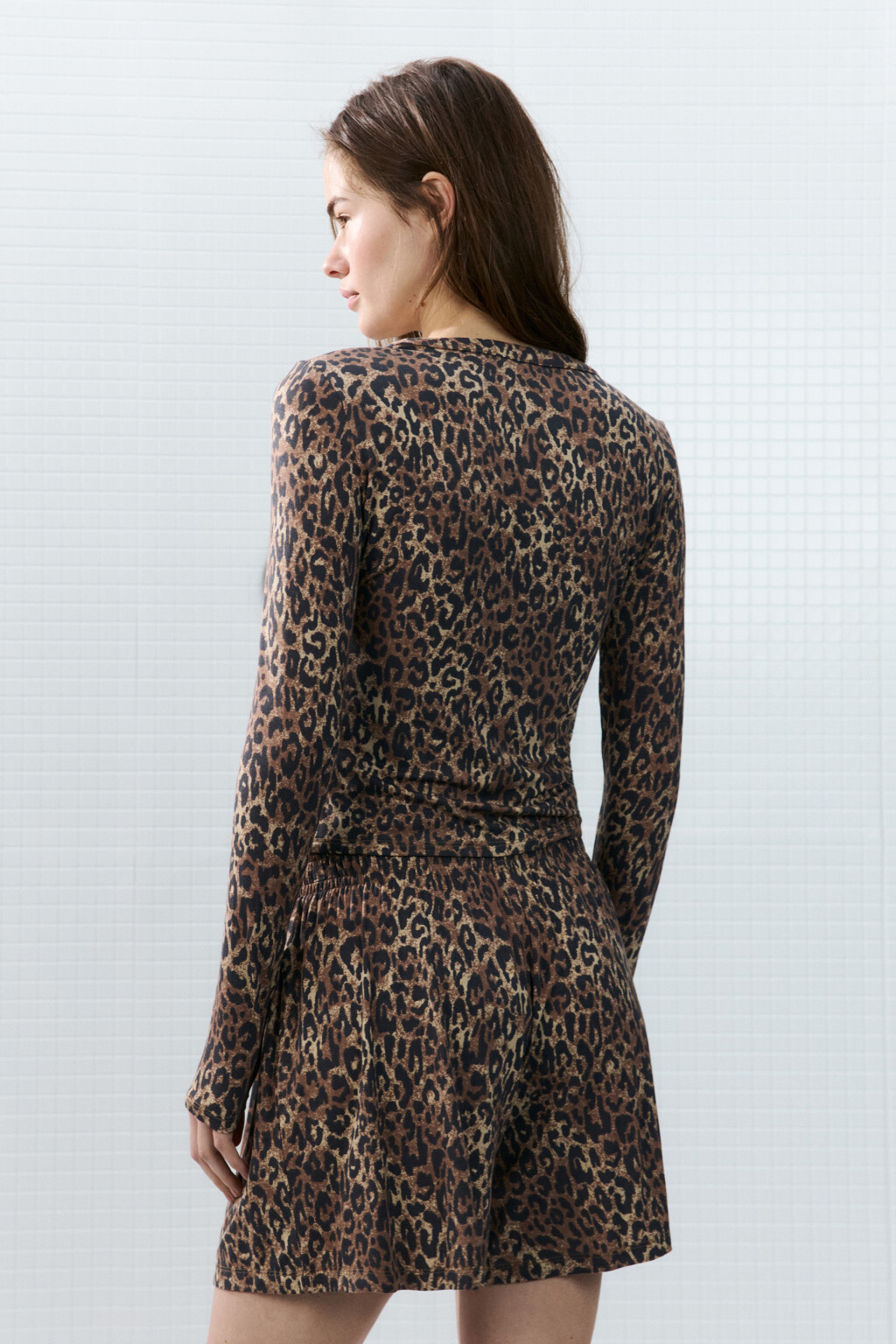 Лонгслив домашний вискозный на пуговицах - цвет мультиколор - 3