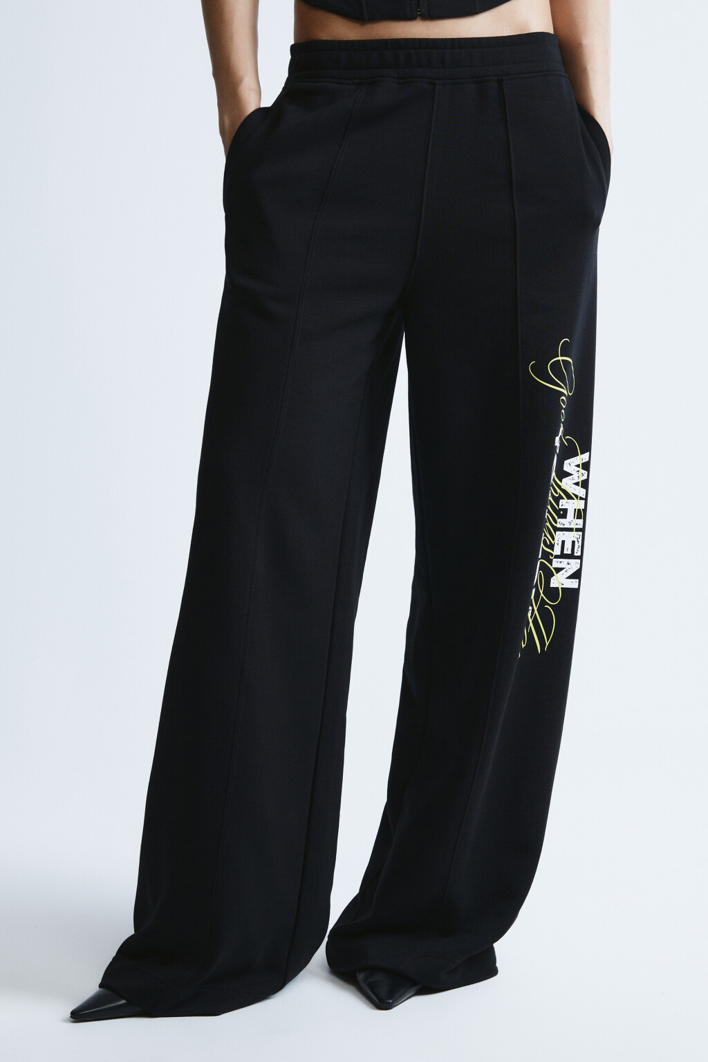 Брюки широкие с надписью из футера - цвет черный - 2