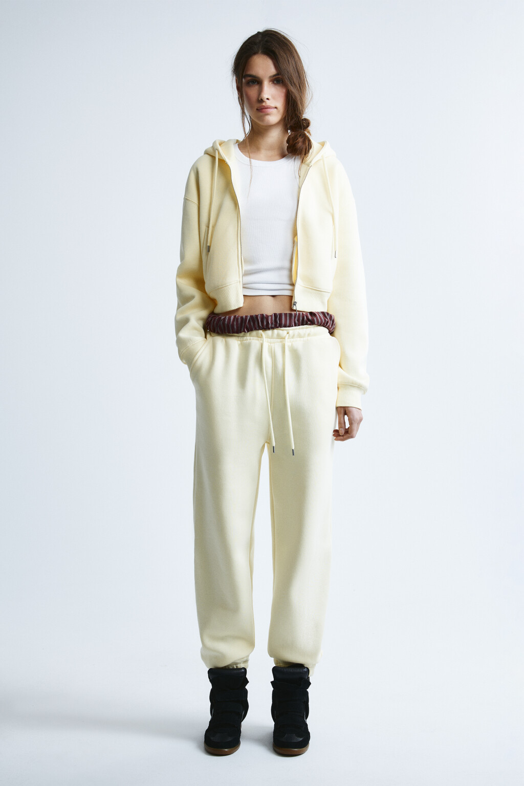 Брюки-джоггеры базовые трикотажные - цвет желтый - 4