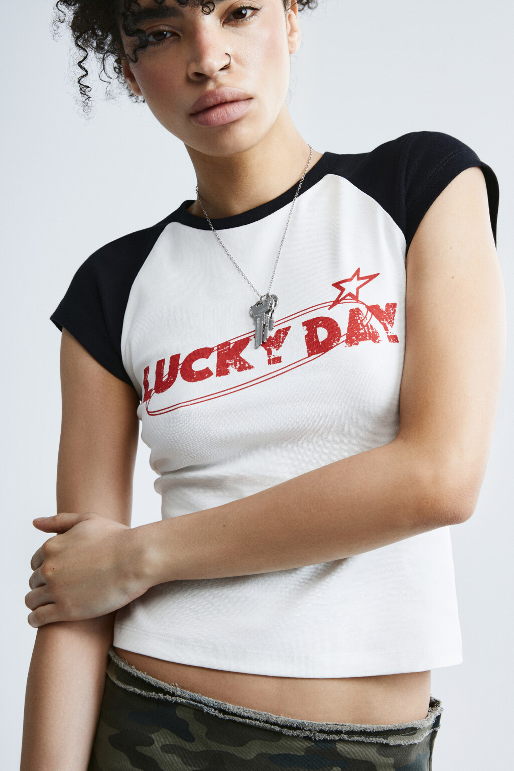 Футболка-топ облегающая с надписью - цвет черный - 1