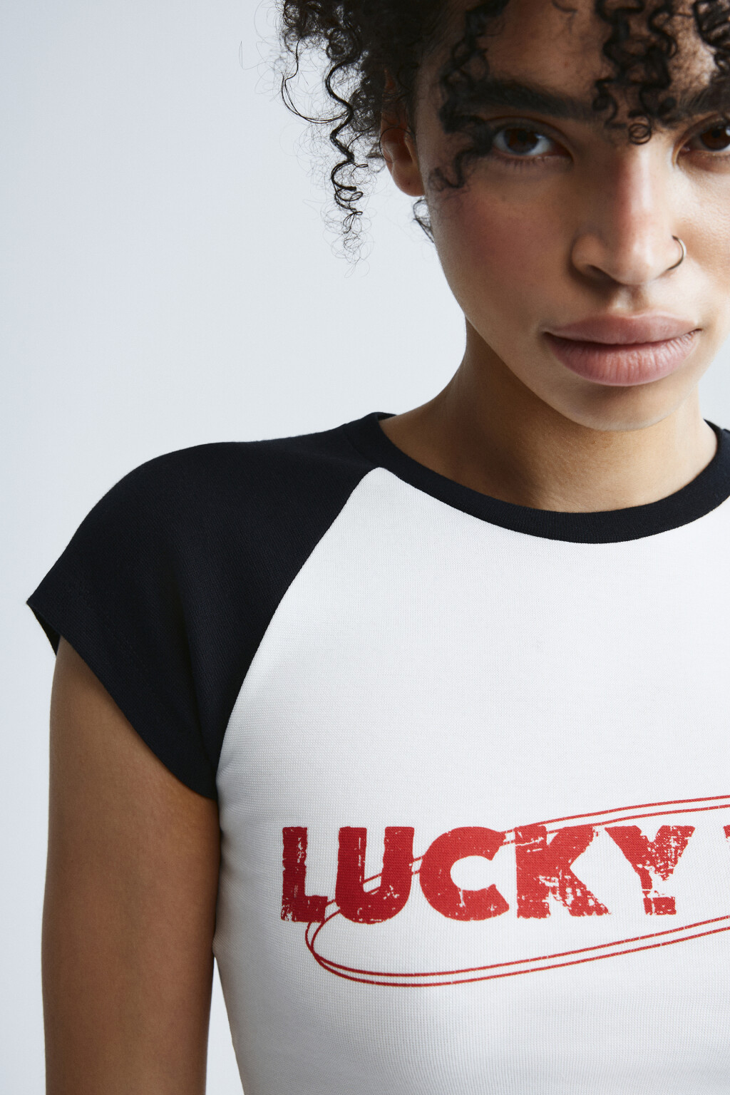 Футболка-топ облегающая с надписью - цвет черный - 6