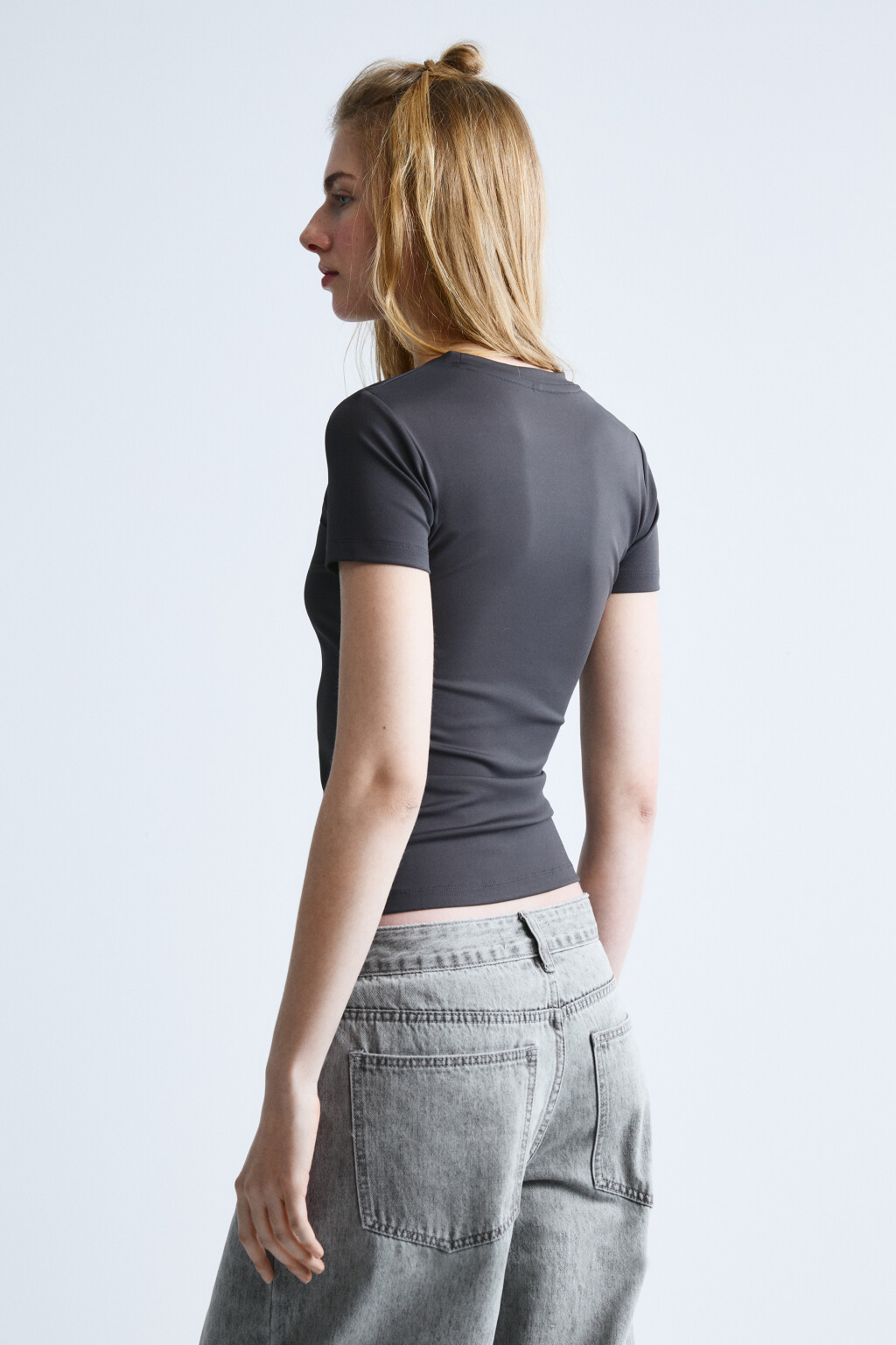 Футболка-топ полуприлегающая базовая - цвет серый - 3
