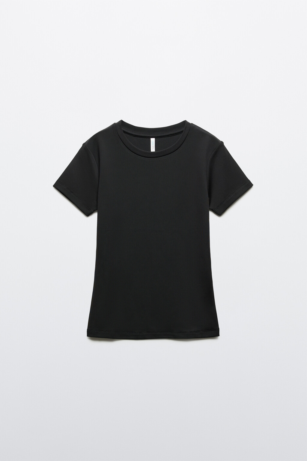 Футболка-топ полуприлегающая базовая - цвет черный - 1