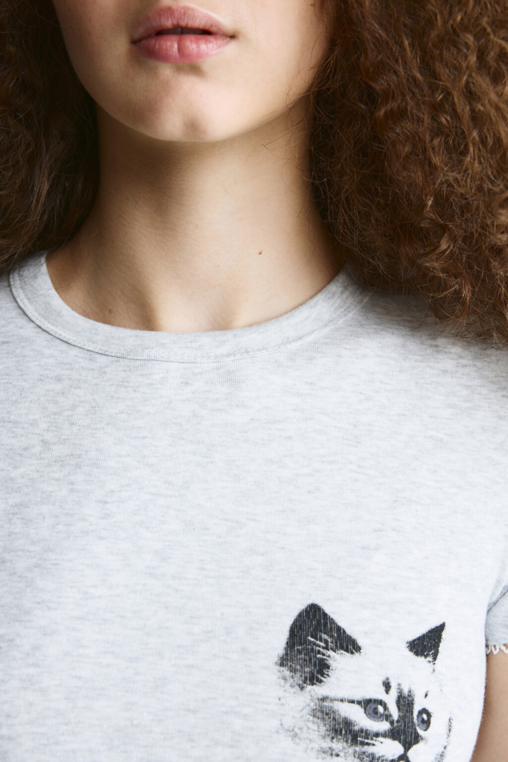 Футболка-топ облегающая плотная с принтом - цвет серый - 5