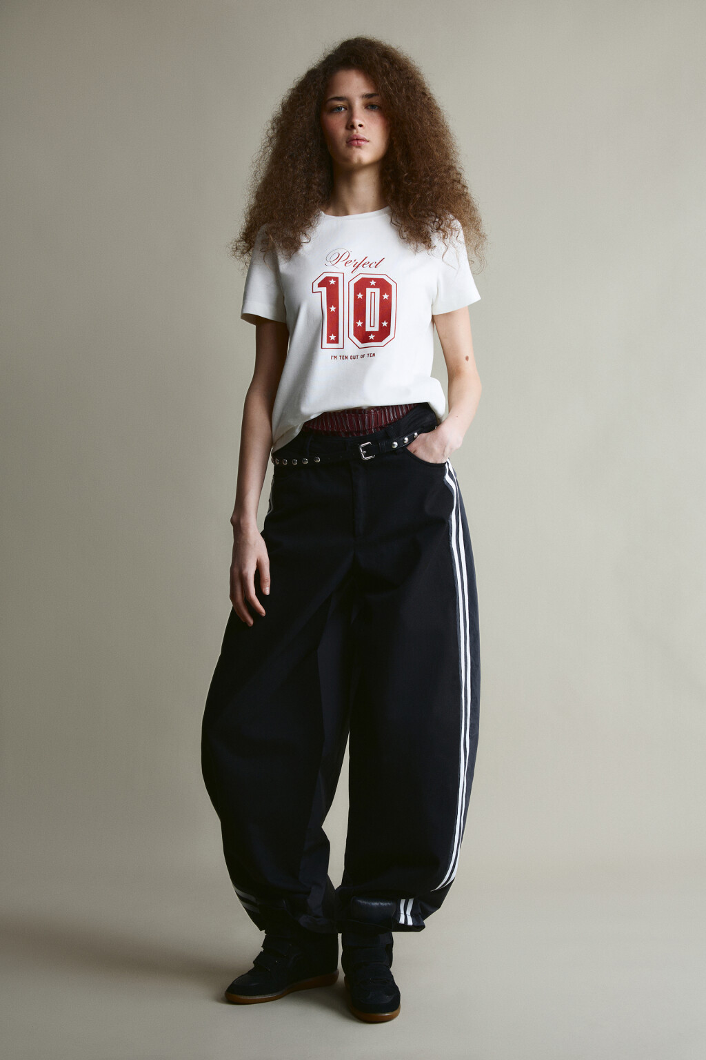 Футболка полуприлегающая с принтом - цвет белый - 4