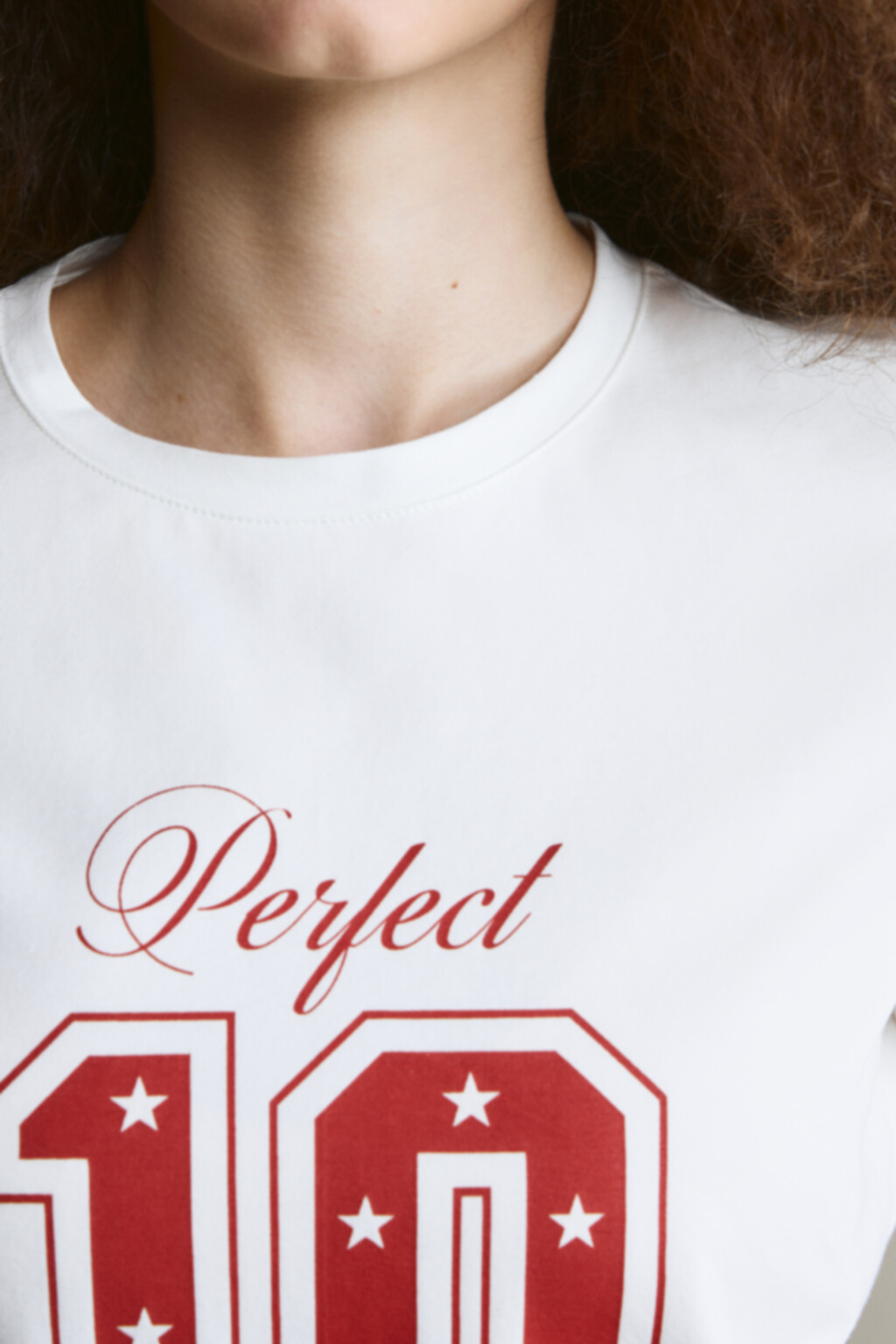 Футболка полуприлегающая с принтом - цвет белый - 5