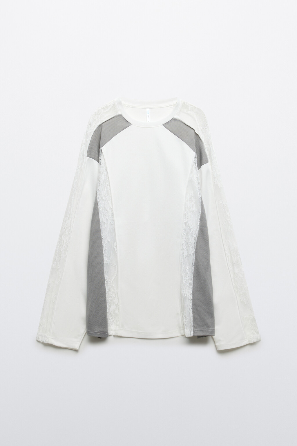 Лонгслив с кружевными вставками - цвет белый - 8