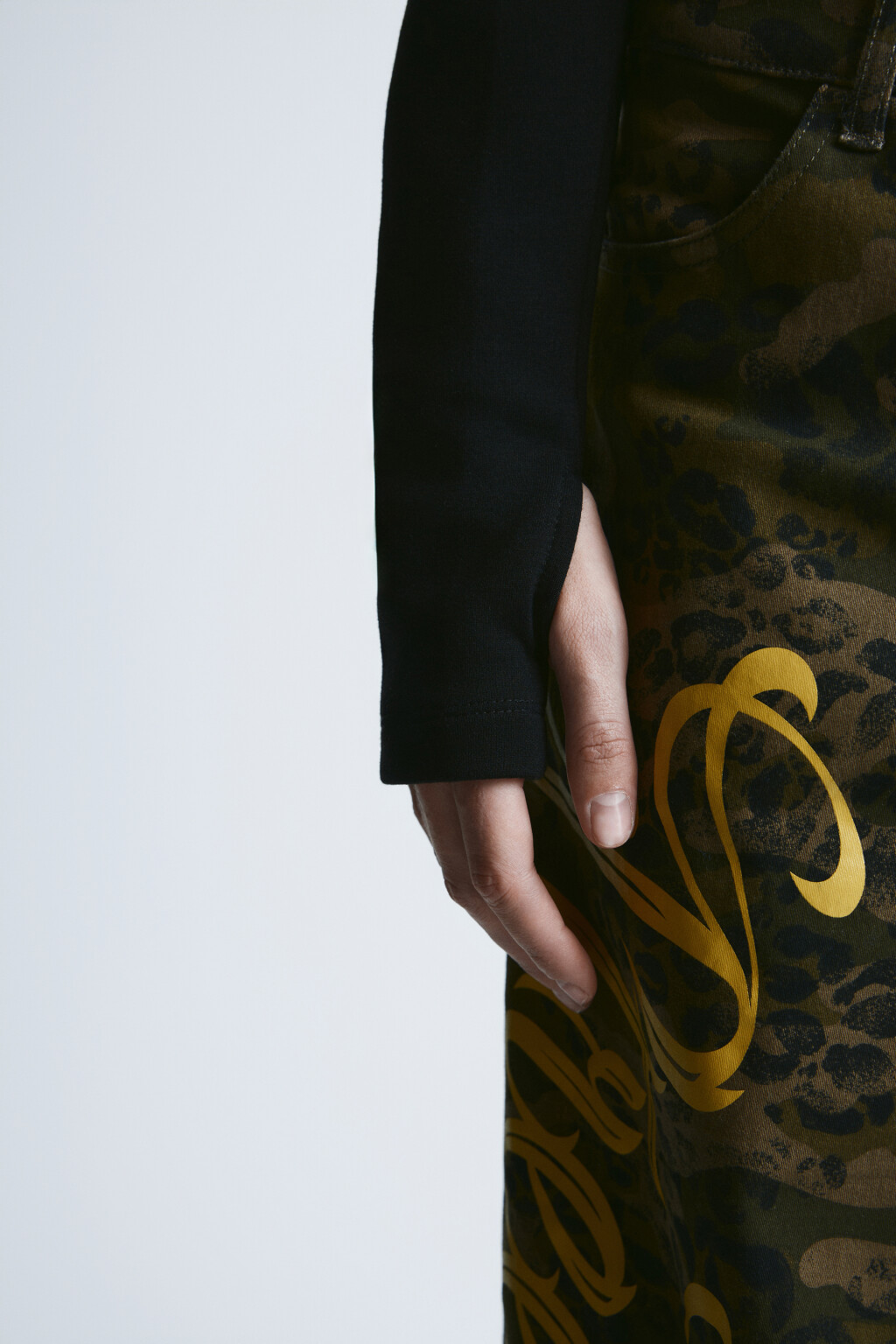 Худи-зипка облегающая - цвет черный - 6