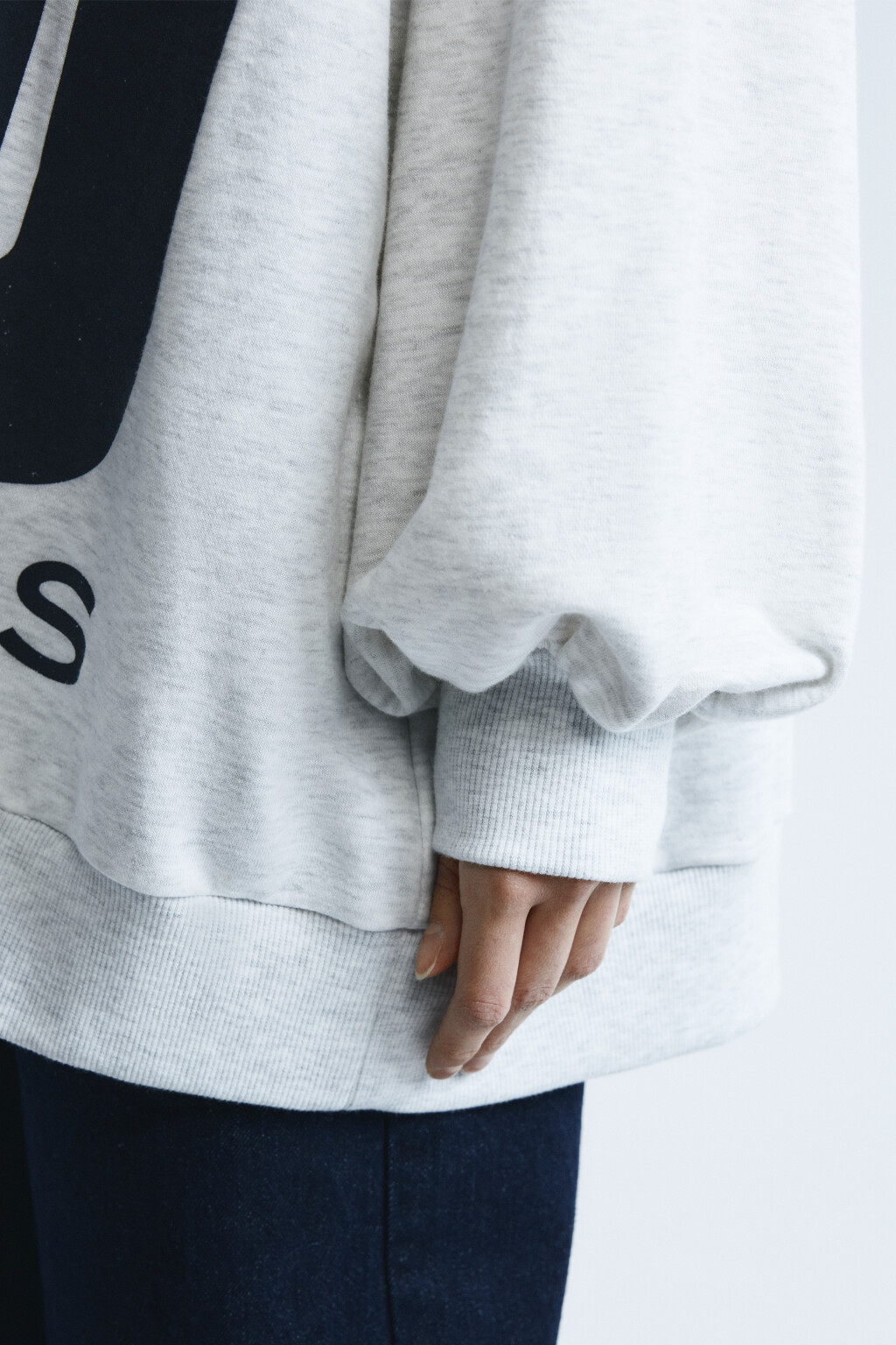 Свитшот свободный с принтом  - цвет серый - 7