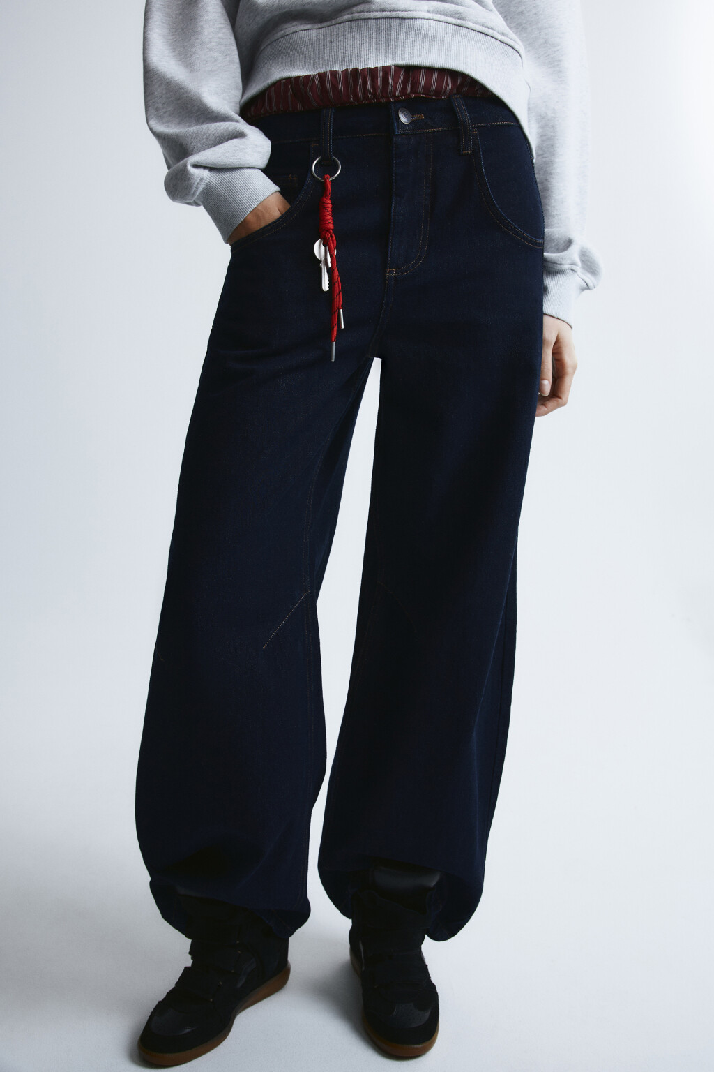 Джинсы barrel fit с подвеской - цвет синий - 1