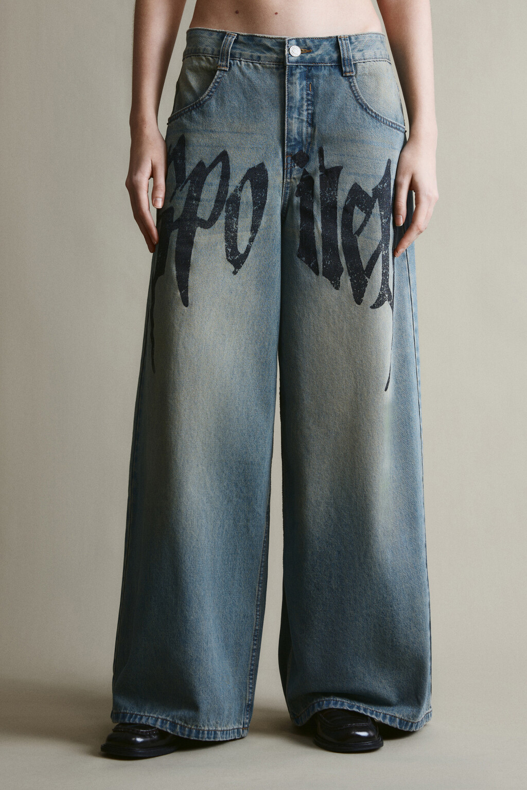 Джинсы baggy fit с принтом - цвет синий - 2