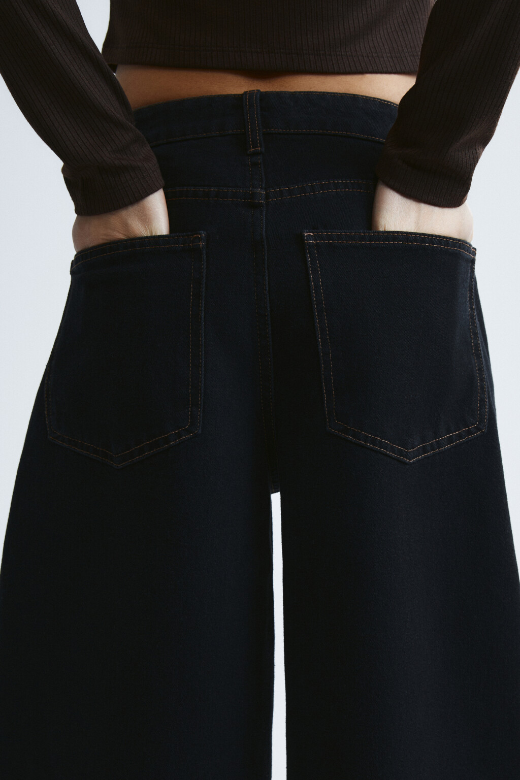 Джинсы barrel fit с подвеской - цвет черный - 6