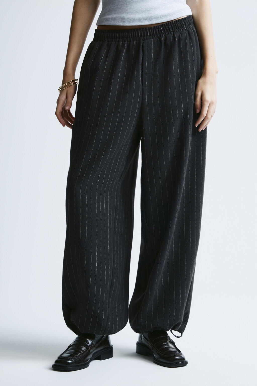 Брюки широкие в полосочку - цвет черный - 2