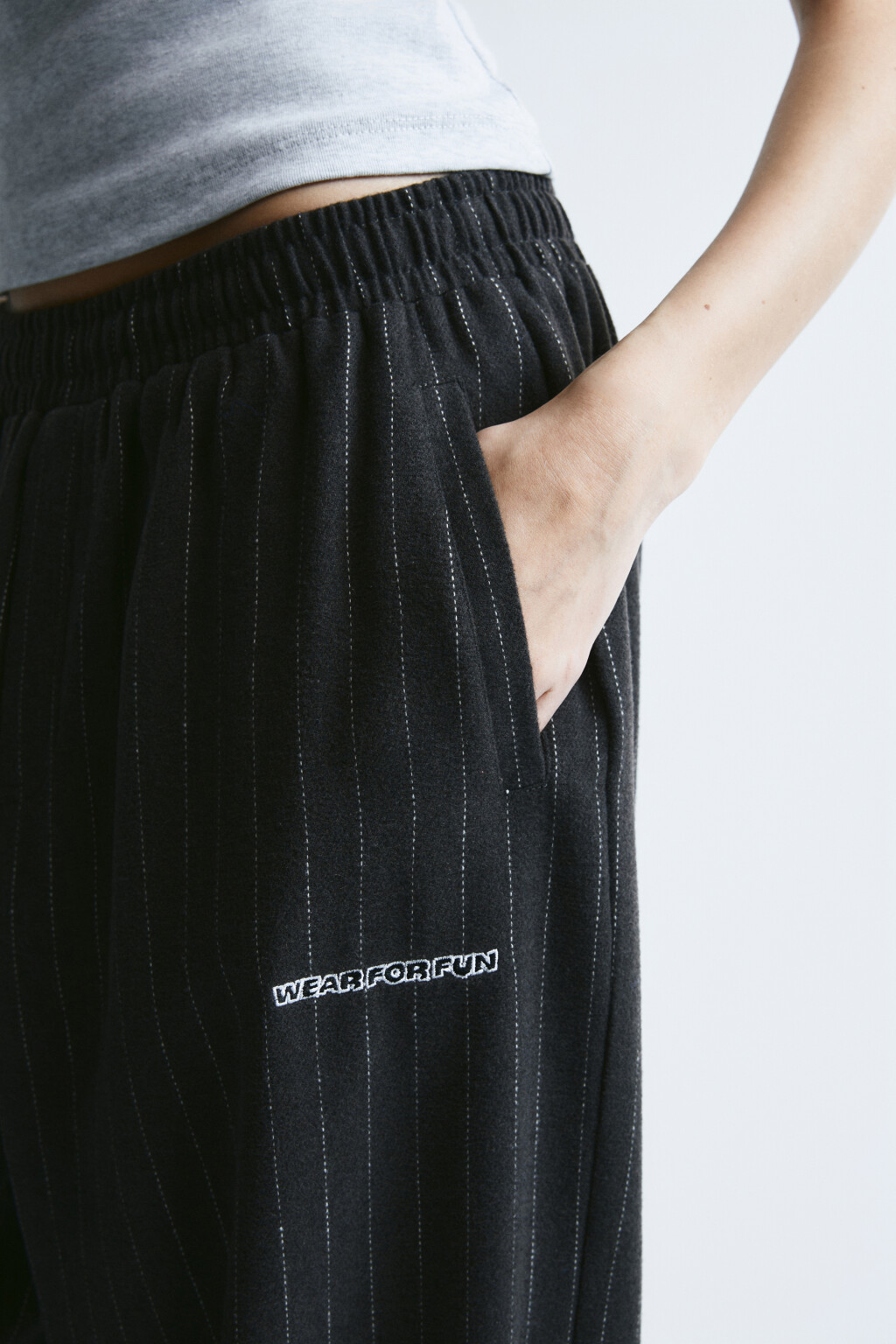 Брюки широкие в полосочку - цвет черный - 6