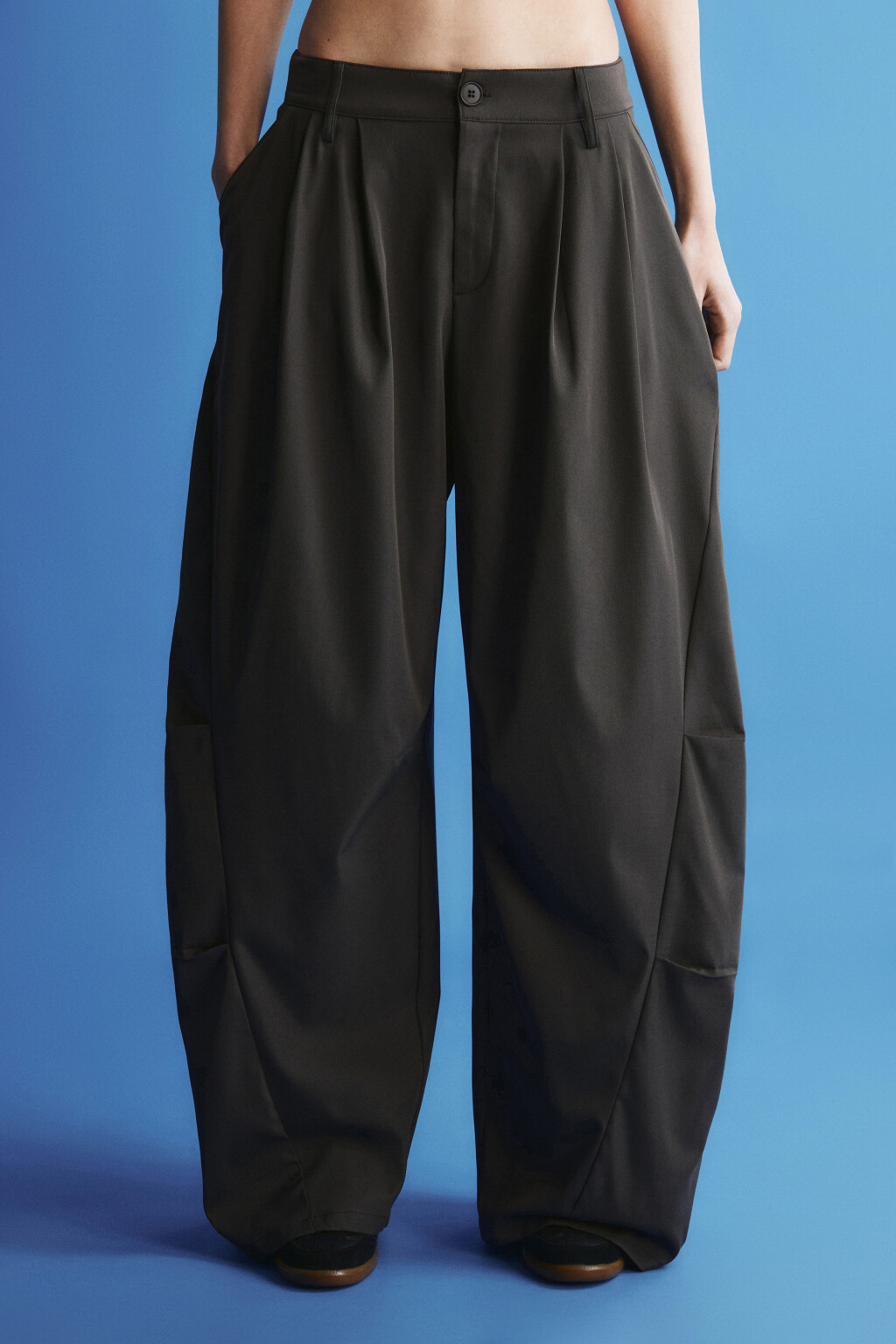 Брюки barrel fit из костюмной ткани - цвет зеленый - 3