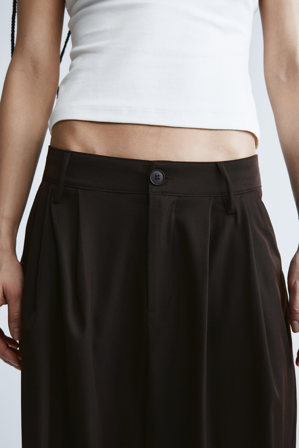 Брюки barrel fit из костюмной ткани - цвет коричневый - 5