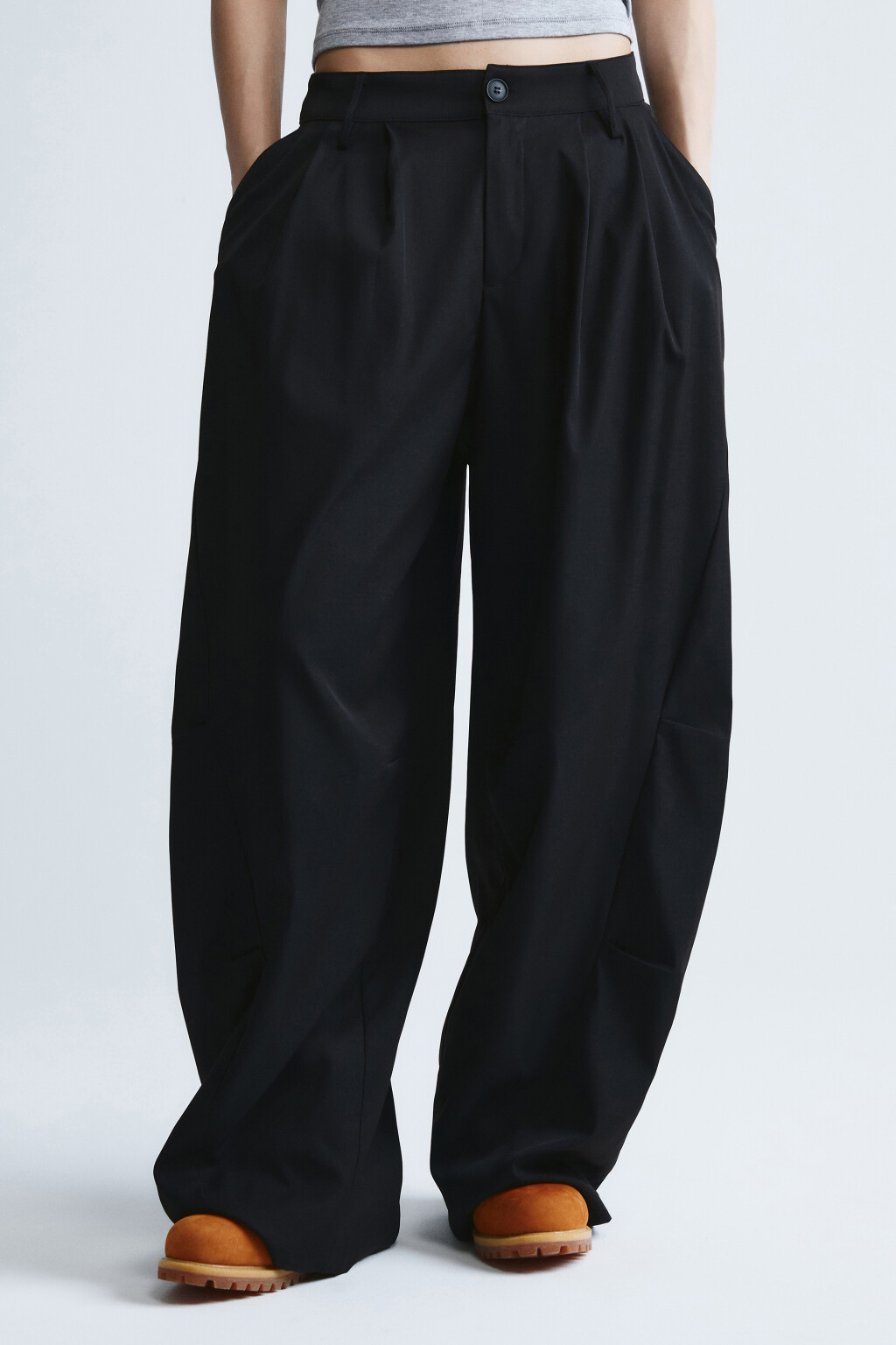 Брюки barrel fit из костюмной ткани - цвет черный - 3