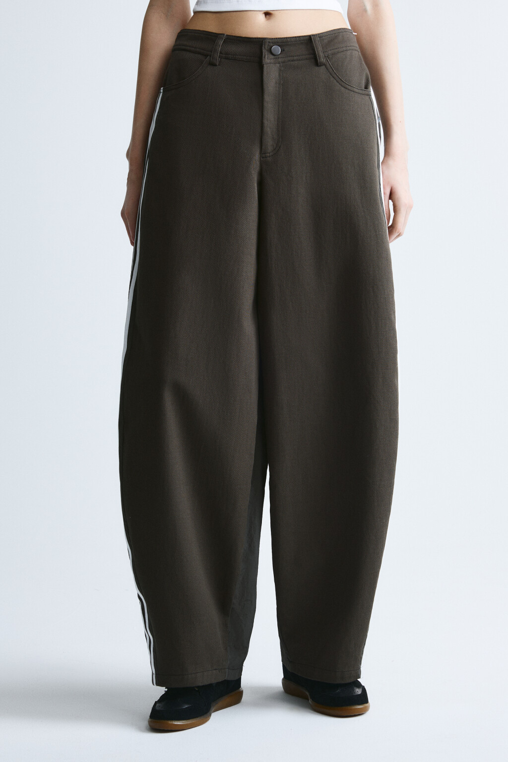 брюки широкие твиловые с лампасами - цвет зеленый - 2