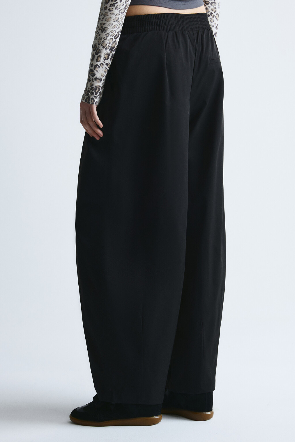 Брюки barrel fit со средней посадкой - цвет черный - 3