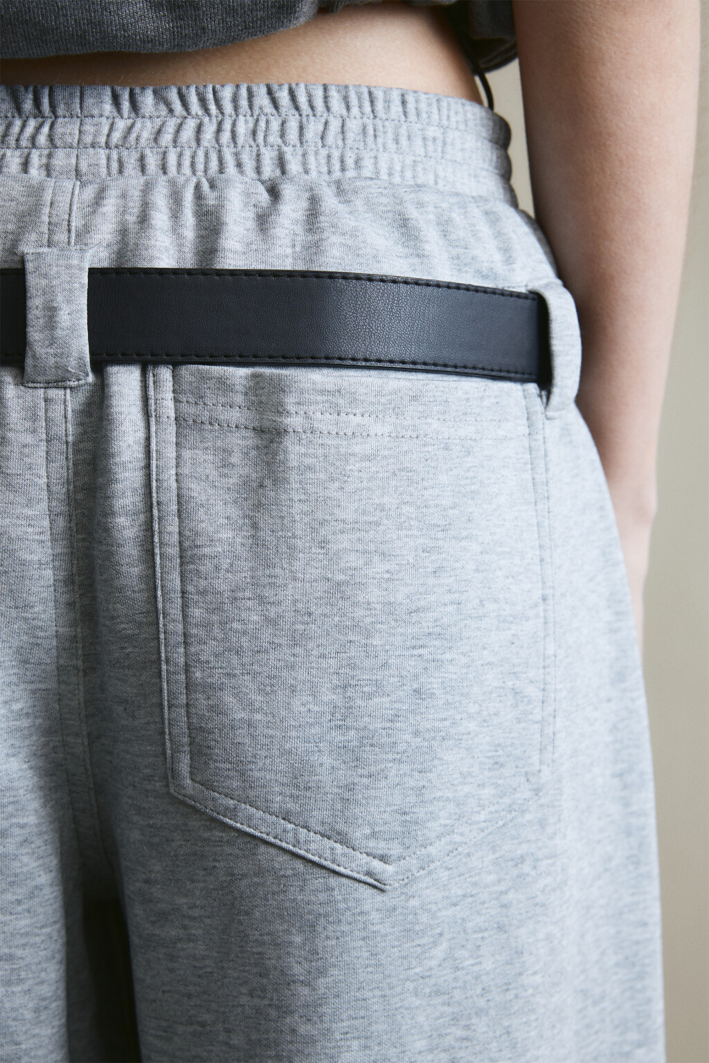 Брюки barrel fit с ремнем и брелоком - цвет серый - 6