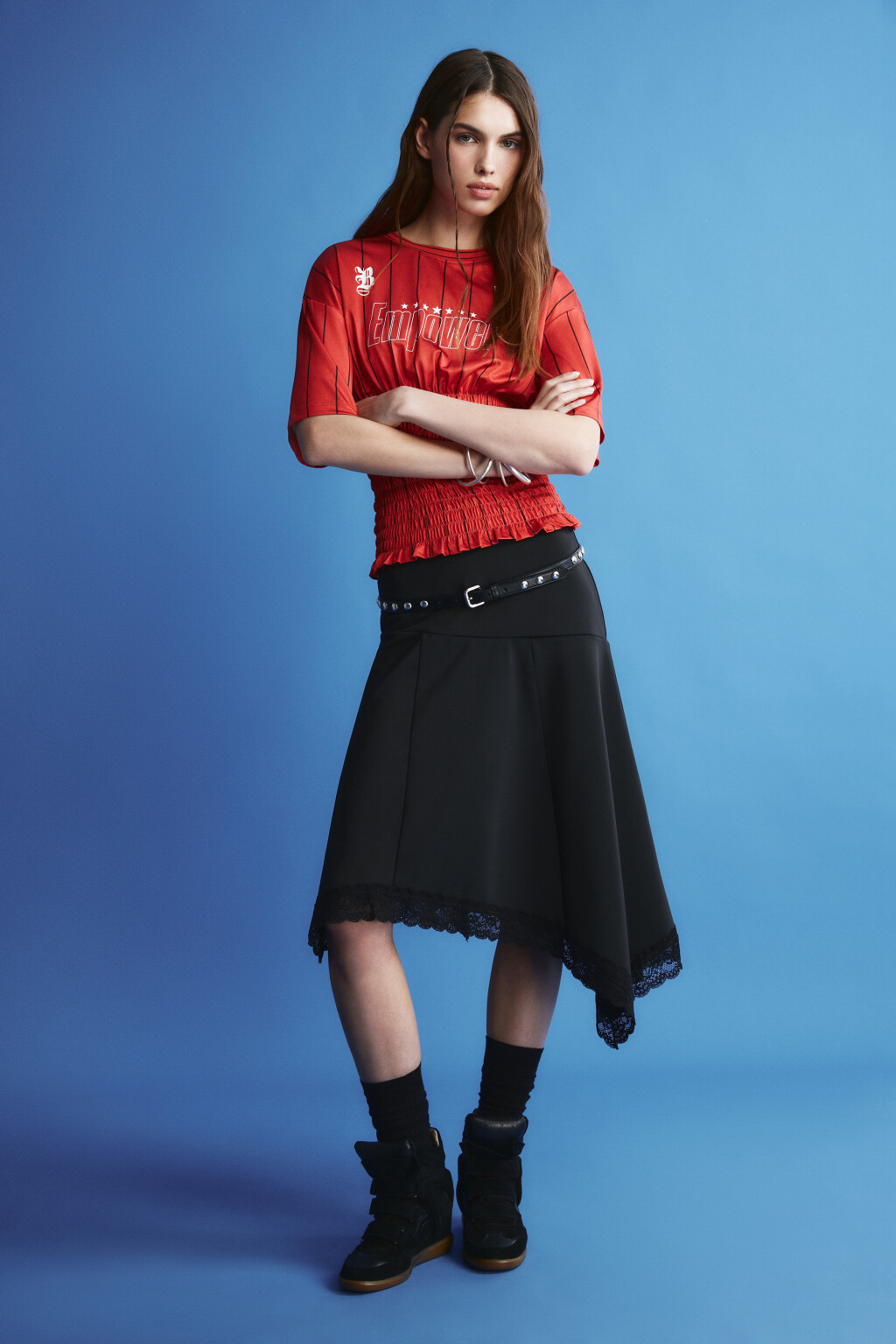 Юбка-трапеция миди асимметричная с кружевом - цвет черный - 5