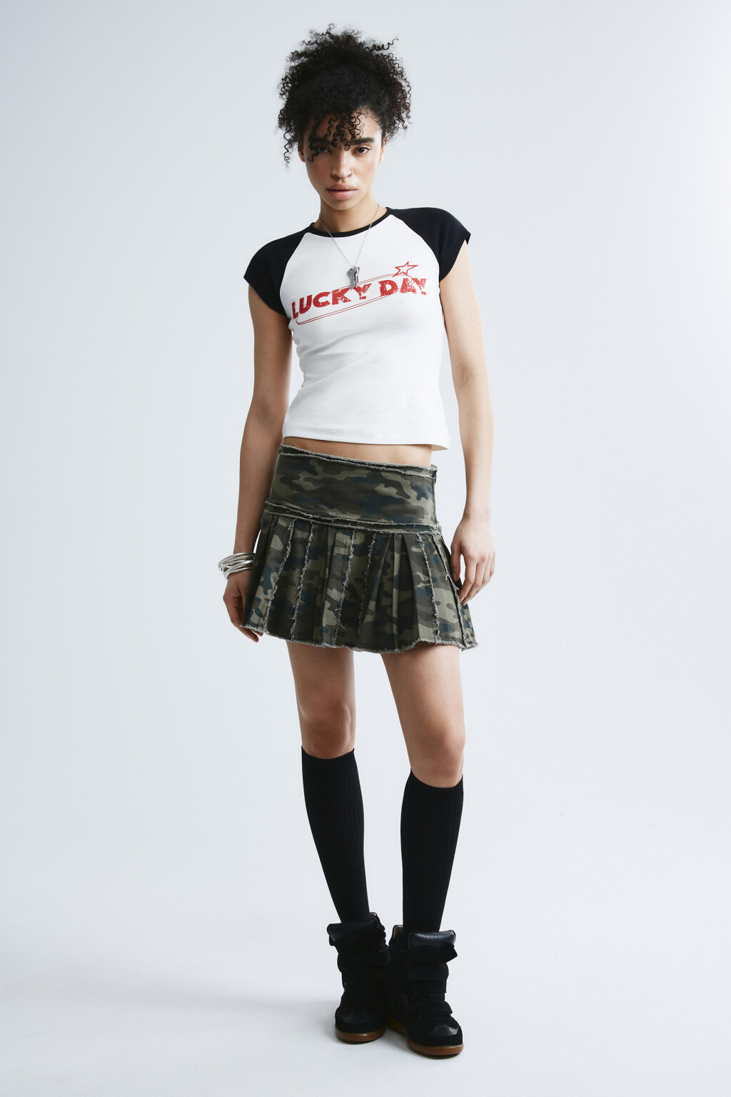 Юбка мини в складку с принтом - цвет коричневый - 5