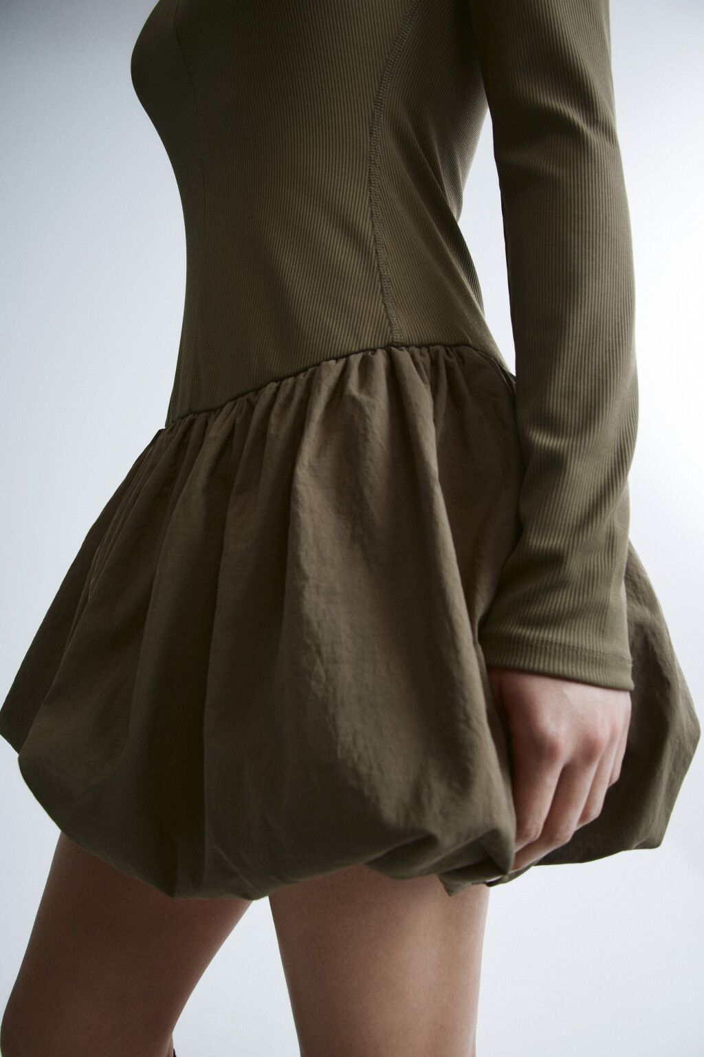 Платье в рубчик с юбкой-баллон - цвет зеленый - 7