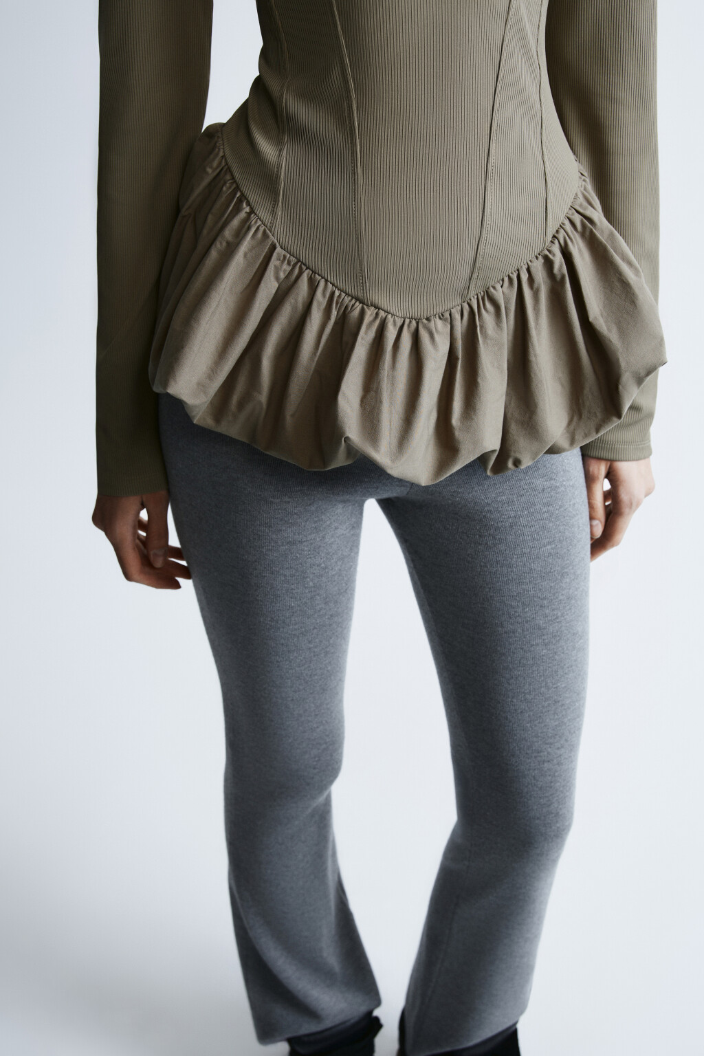 Блузка в рубчик с баской - цвет зеленый - 6