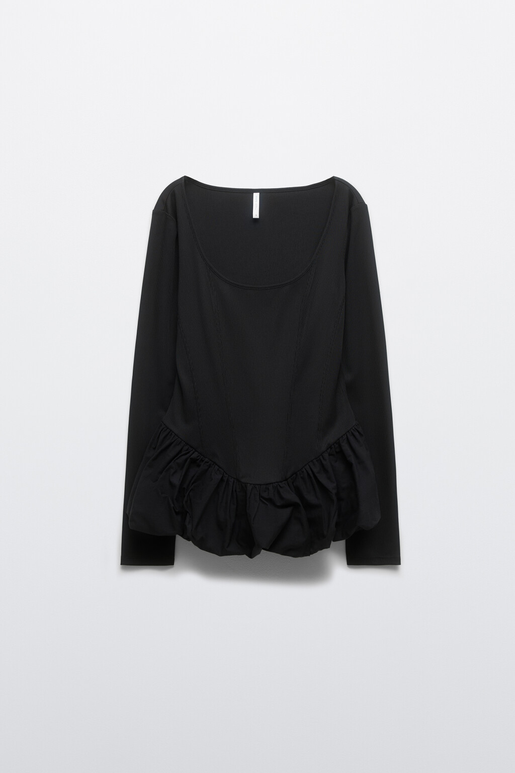 Блузка в рубчик с баской - цвет черный - 1
