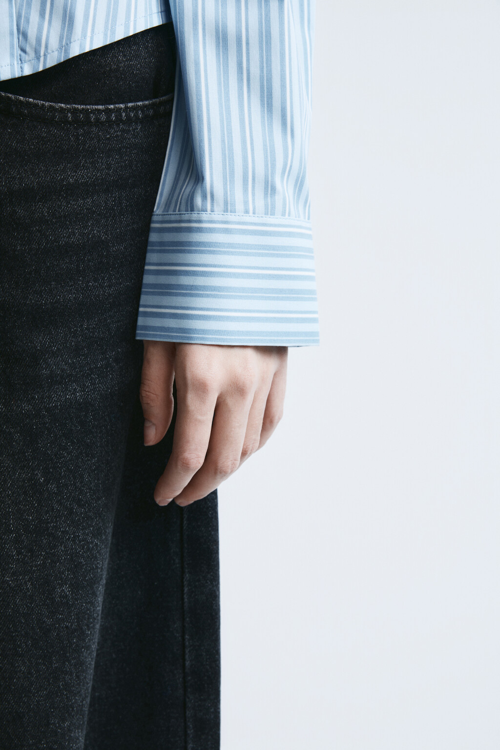 Рубашка приталенная в полосочку - цвет голубой - 6