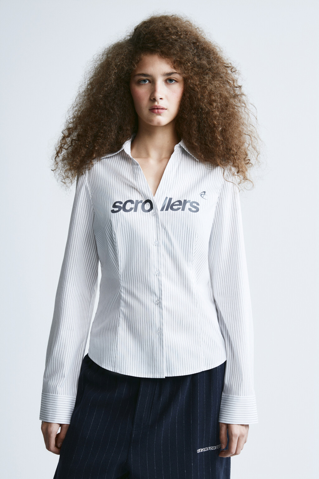 Рубашка приталенная в полосочку - цвет черный - 2