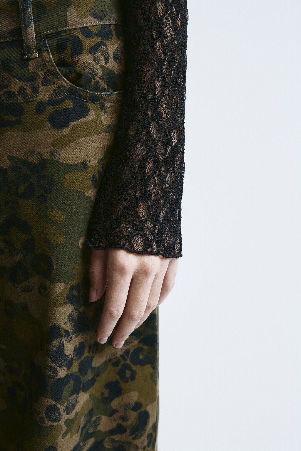 Блузка кружевная с асимметричным низом - цвет черный - 6