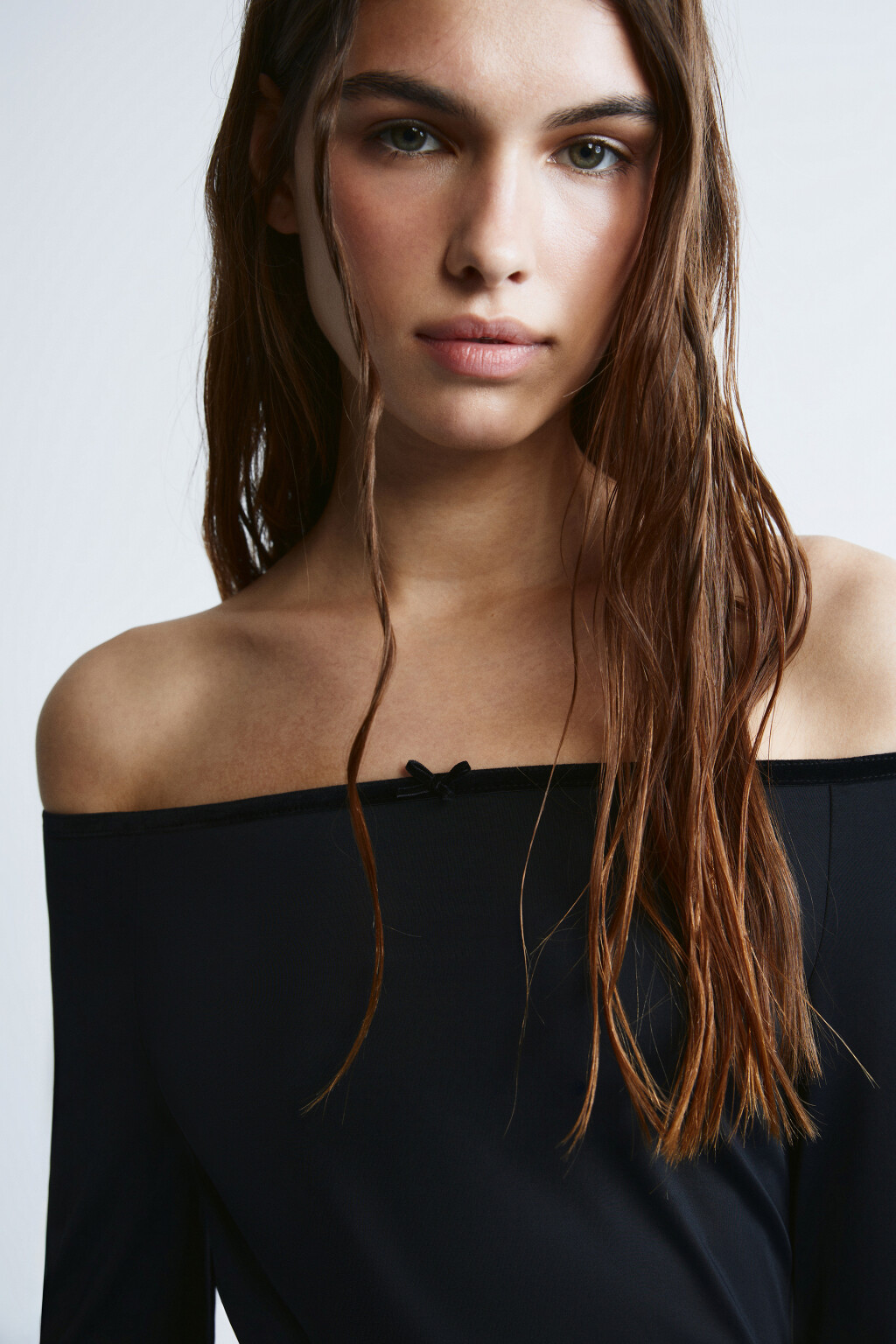 Лонгслив облегающий с бантиком - цвет черный - 5