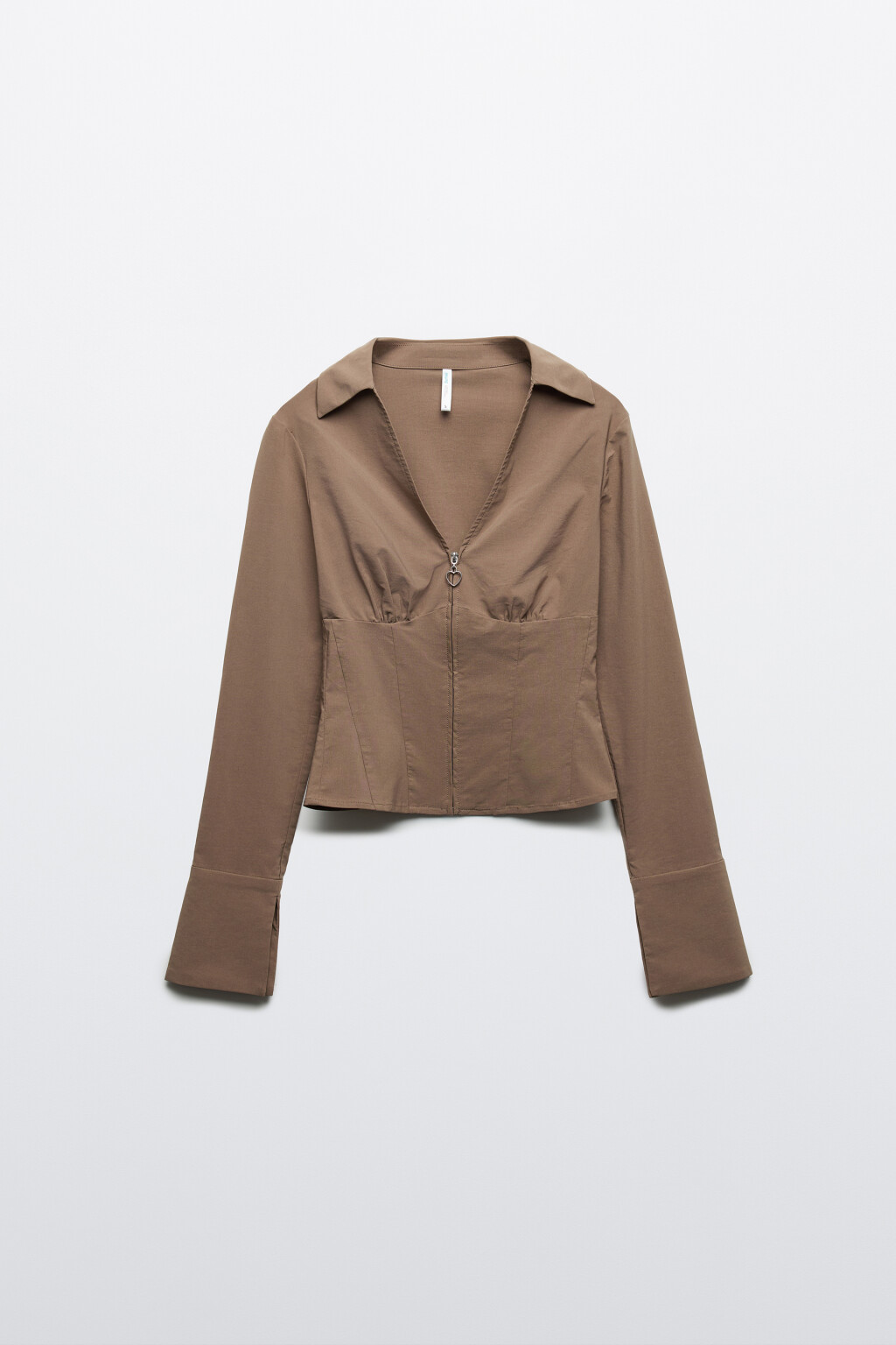 Рубашка приталенная с глубоким декольте и сердечком - цвет бежевый - 8