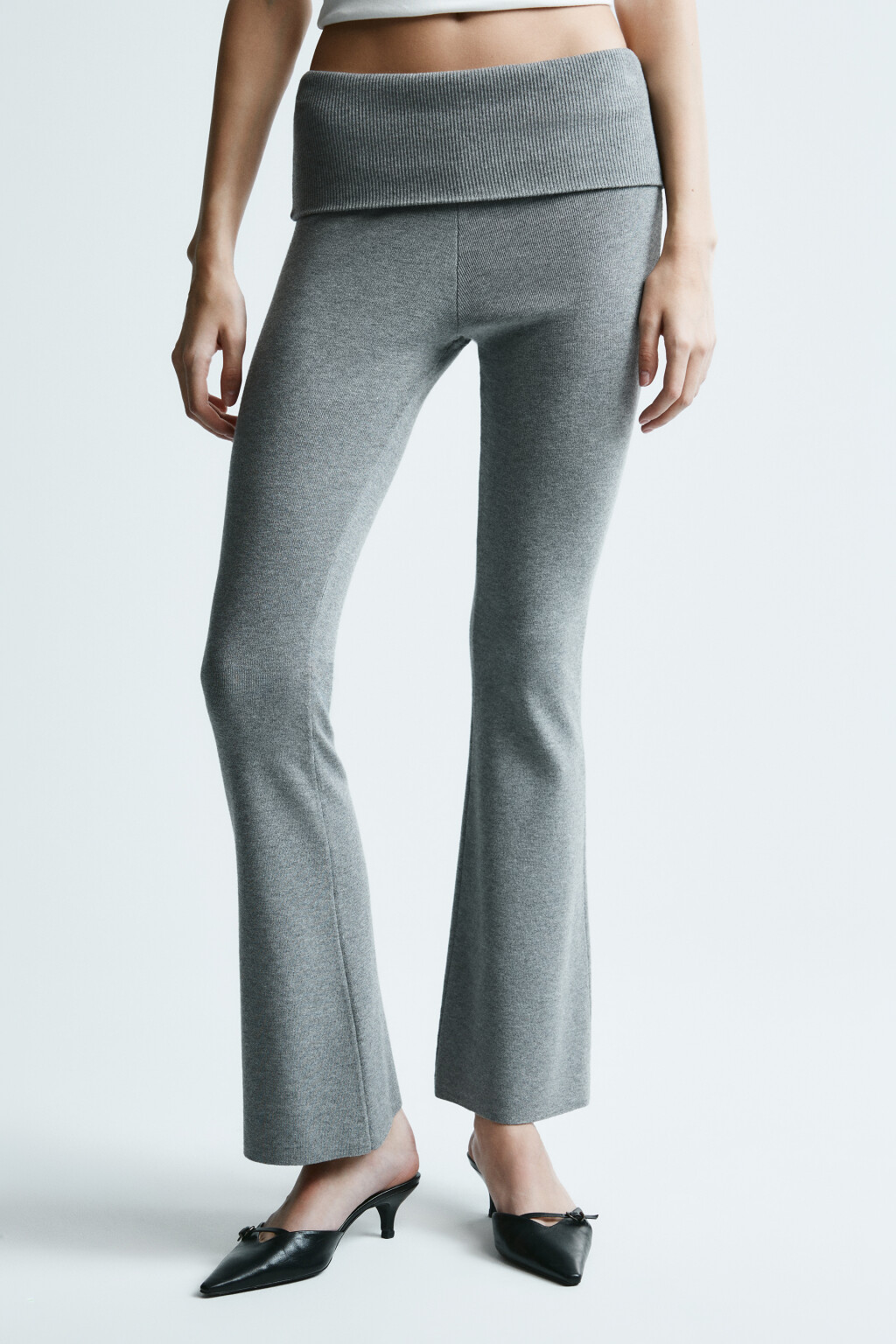 Брюки клеш вязаные с широким поясом - цвет серый - 2