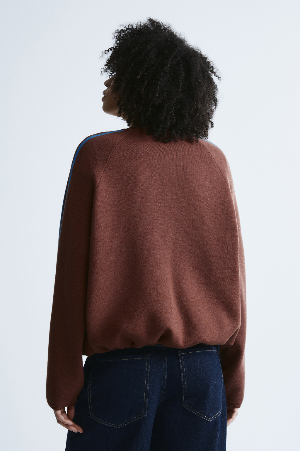 Джемпер вязаный с лампасами - цвет коричневый - 4