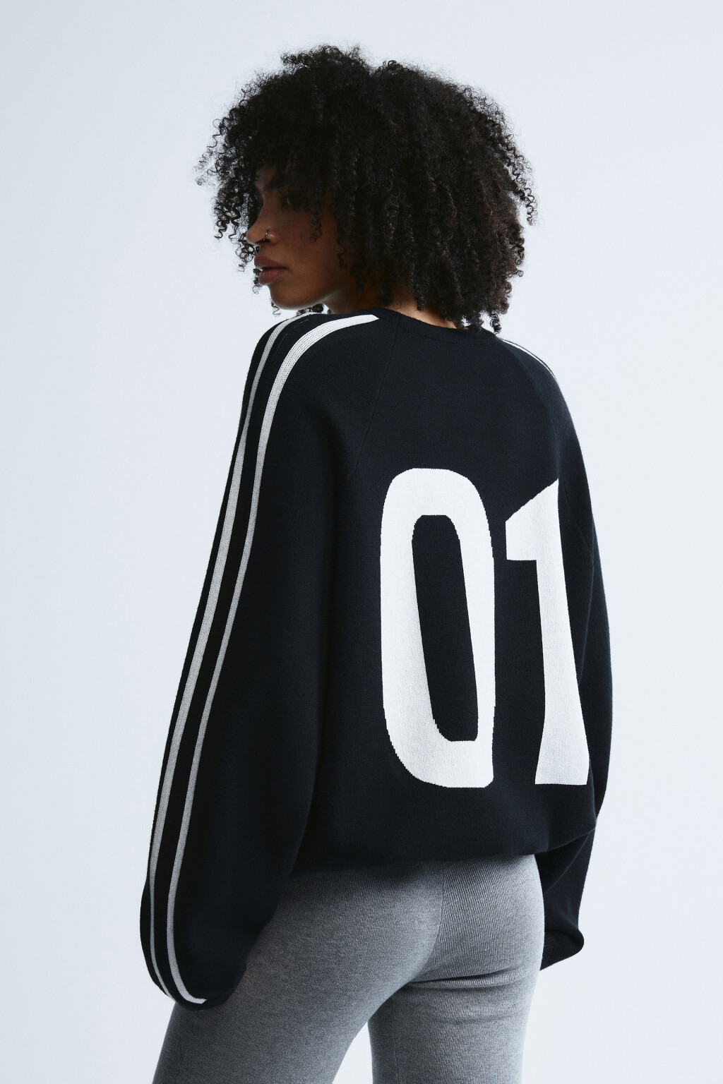 Джемпер вязаный с лампасами - цвет черный - 5