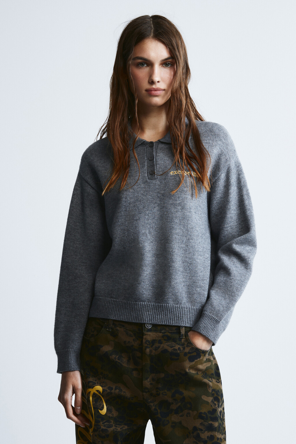 Джемпер вязаный с вышивкой - цвет серый - 3