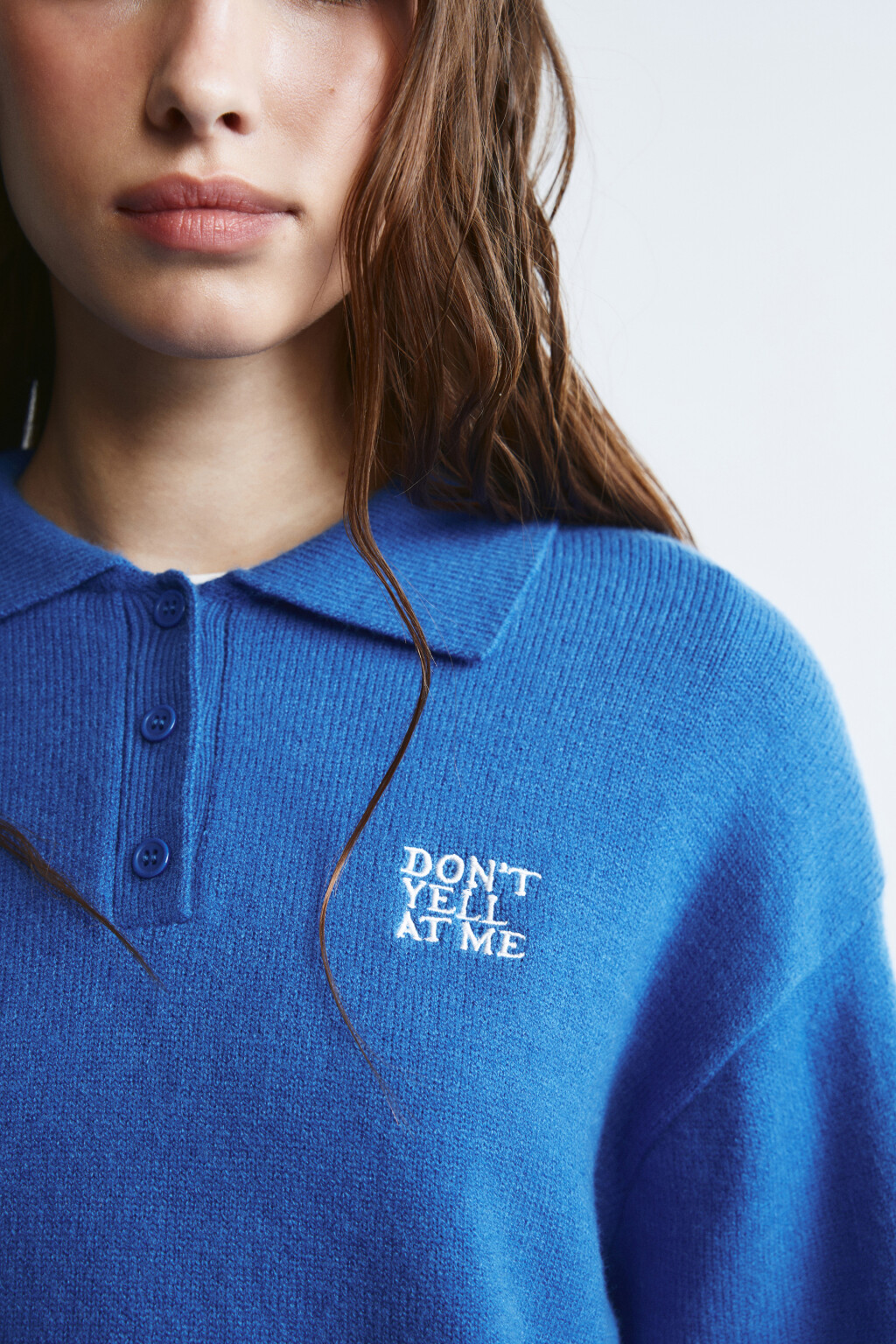 Джемпер вязаный с вышивкой - цвет синий - 6