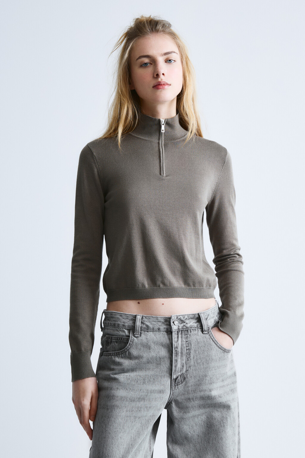 Джемпер вязаный с вортником-стойкой - цвет зеленый - 2